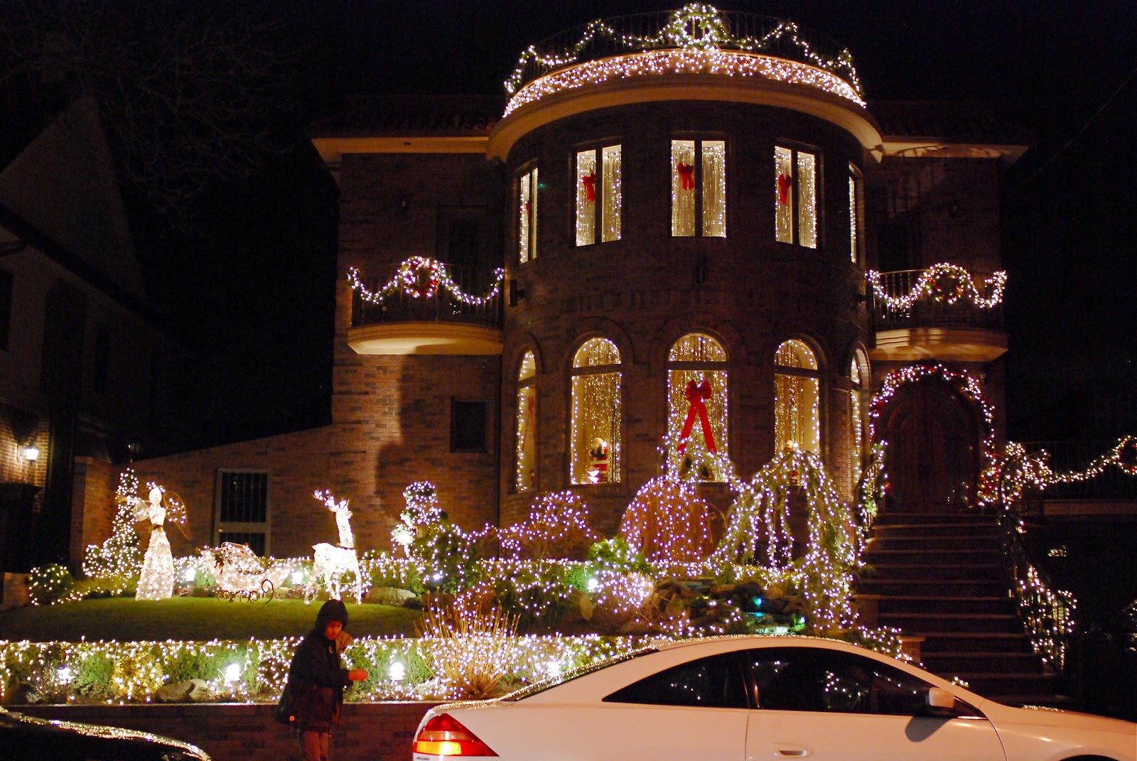 NYC ♥ NYC: Brooklyn's Dyker Heights Home Christmas Light Displays