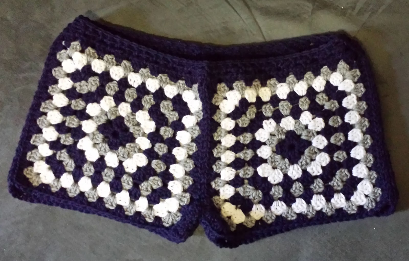 G Squared Shorts -free crochet pattern.