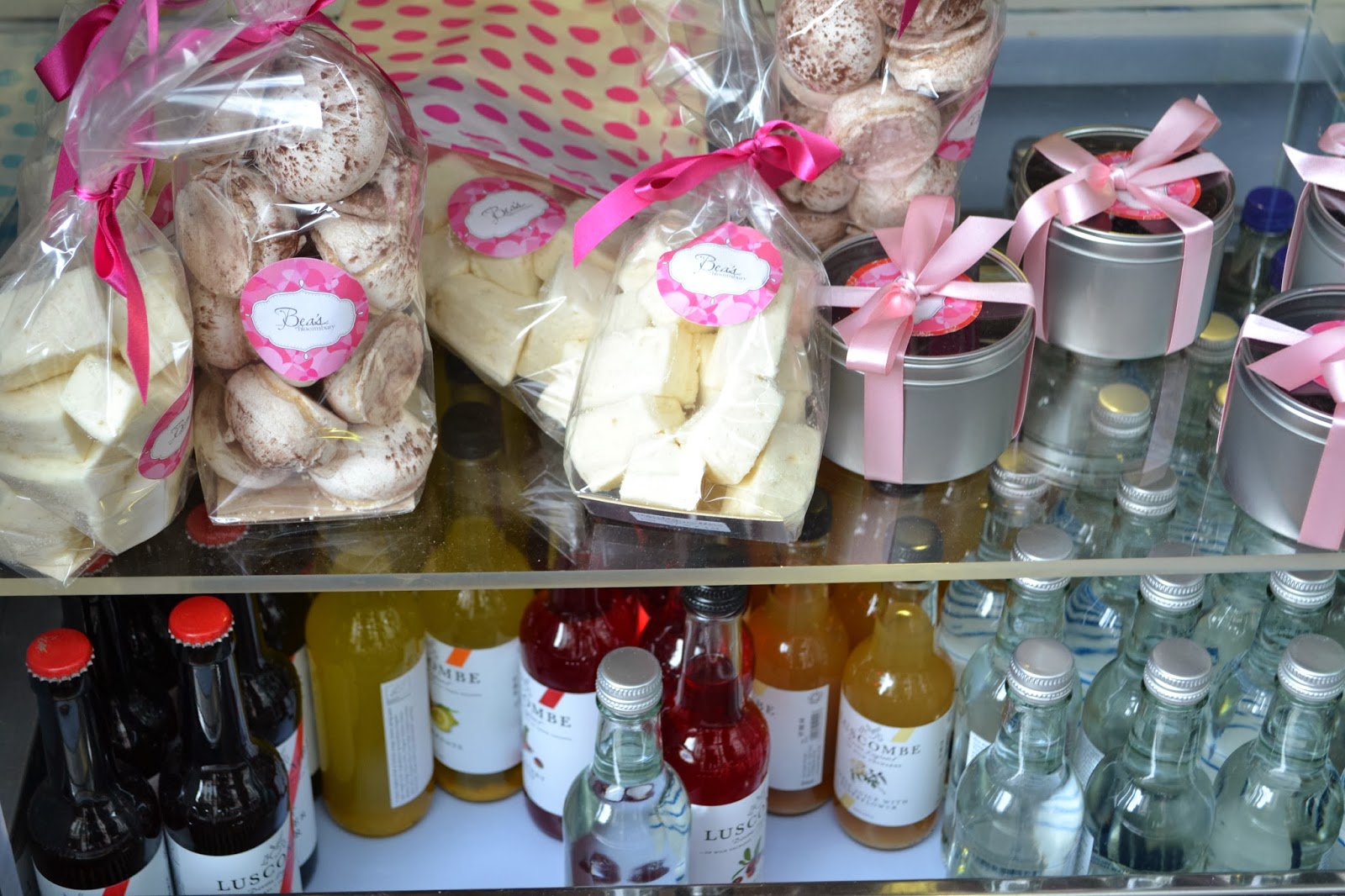 Restaurant Friday Afternoon Tea at 'Bea's of Bloomsbury', London The