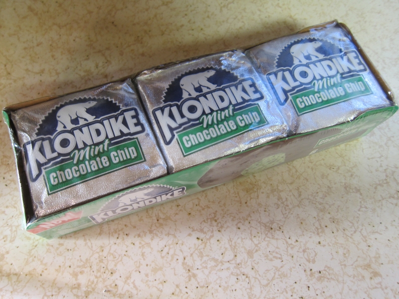 Review Klondike Mint Chocolate Chip Ice Cream Bar Brand Eating