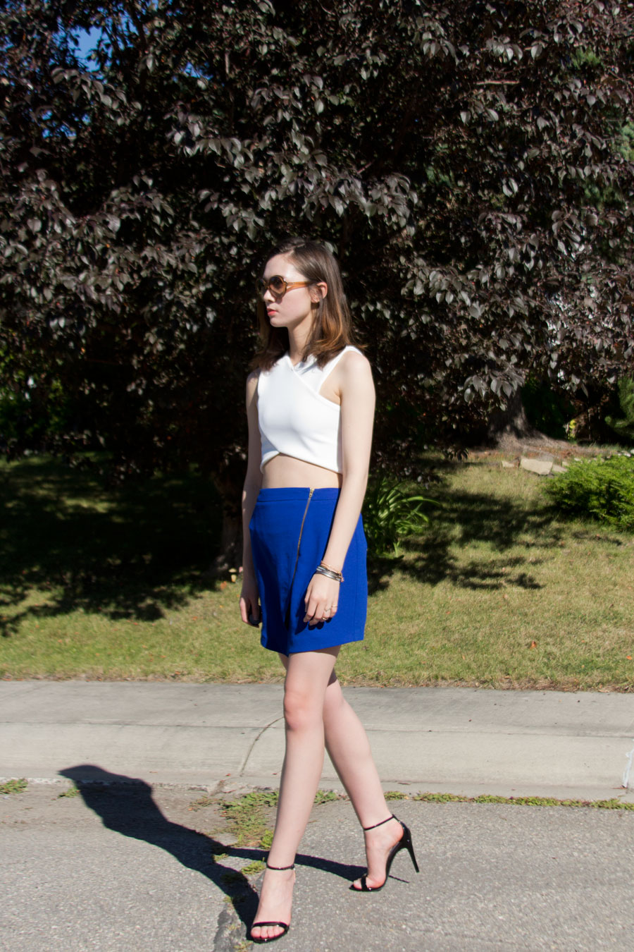 crop top, origami skirt, summer fashion, ss15, marc jabobs rue bracelet, round sunglasses