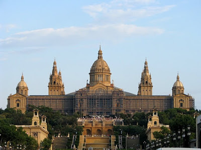 muzeul de arta contemporana din barcelona