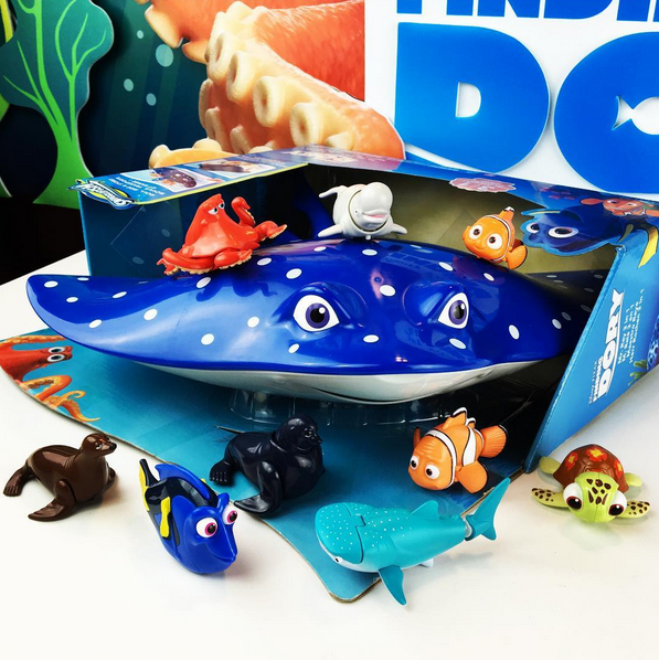 finding dory mr ray 3 in 1 playset