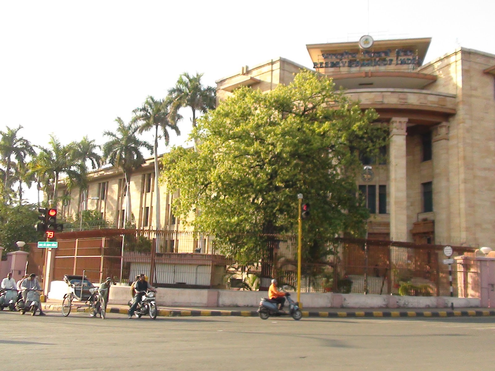 Varsha NAGPUR CITY OF ORANGES! SAFE, CLEAN,GREEN!