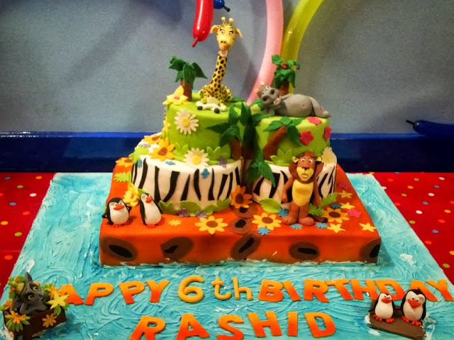 Madagascar Birthday Cake in London - Birthday Cakes in London