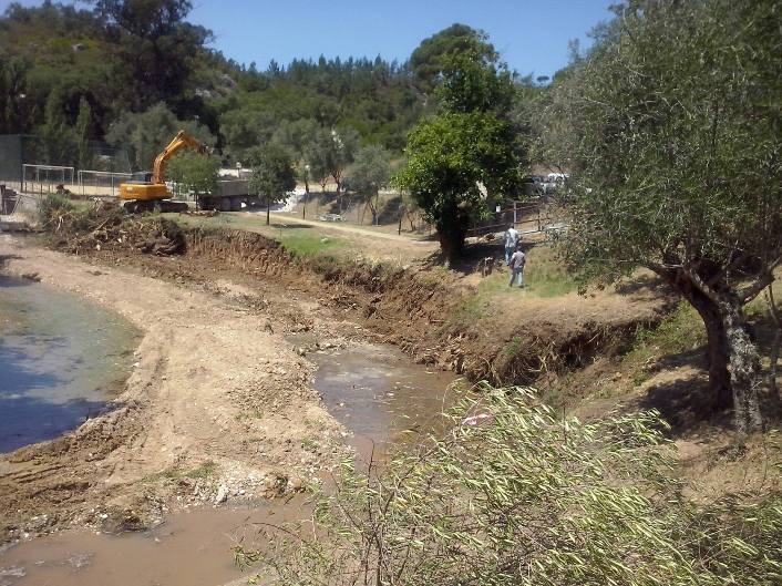 Praia Fluvial Olhos de Água em Obras