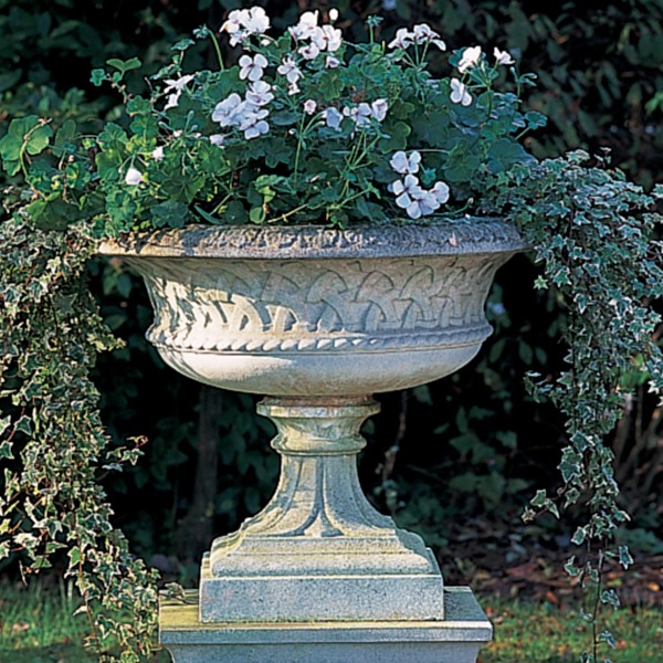 Yearning for urns......... - The Enchanted Home