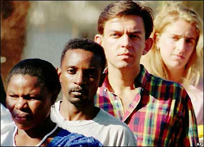 Brancos sul africanos ganham mais que os negros do mesmo país