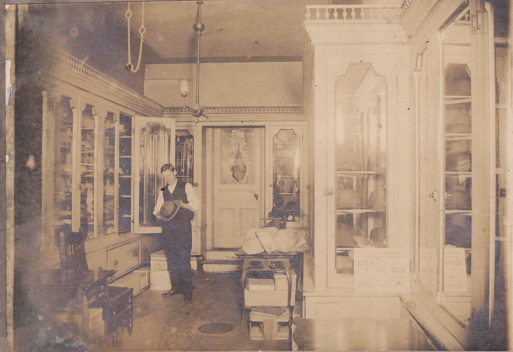 Rare Vintage Photos of Stores in Victorian Era vintage everyday