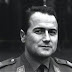 صورة تظهر رئيس الفيفا جوزيف بلاتر عندما كان في الجيش السويسري 1966