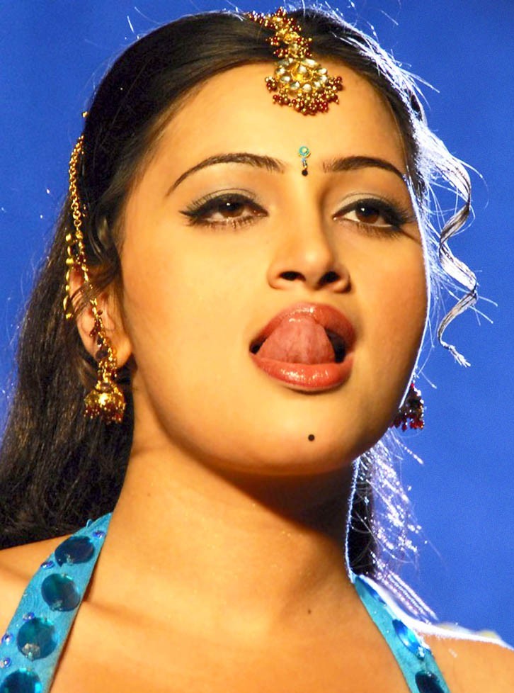 Beautiful Actress Hot Re Action Fashion & Style