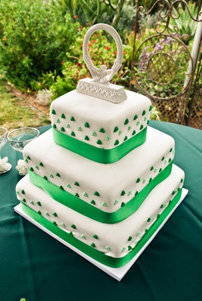 This cake is from the Albertson’s in Temecula – it was perfect! This cake is from the Albertson’s in Temecula – it was perfect!