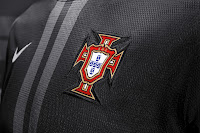 http://1.bp.blogspot.com/-ZCEcOG34D_g/UQxb7rvcKsI/AAAAAAAAECo/bqDag5r8AnE/s200/Nike_Football_Portugal_Away_Jersey_(8)_17166.jpg