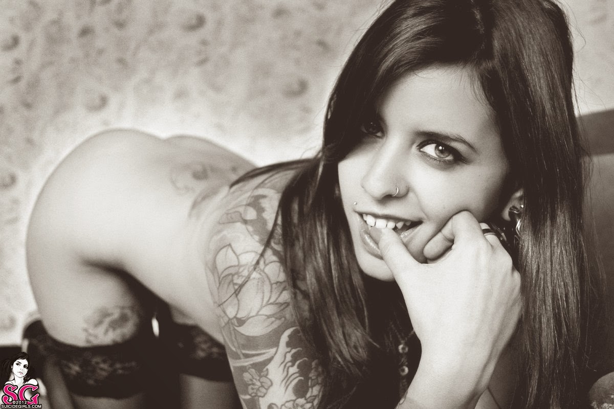 Pia suicide girl