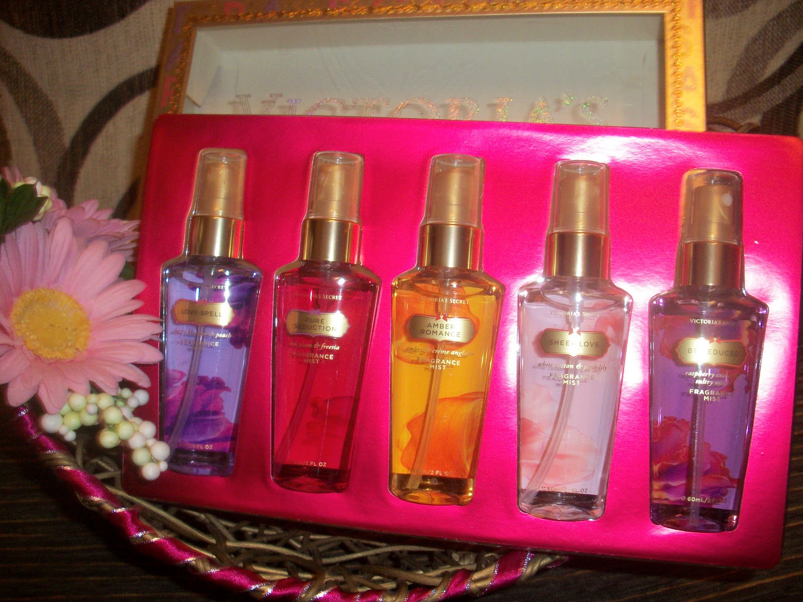 Victoria Secret Mini Gallery VS Fragrance Mist Gift Set