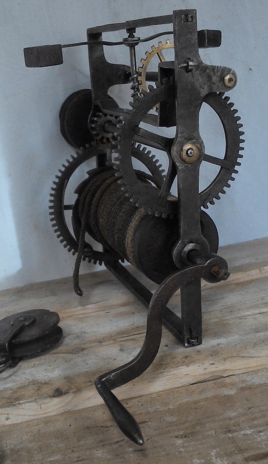 Tourne broche cheminée ancien Tourne broche cheminée ancien