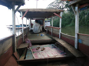 On the "Snake Motor Boat" on our way to "Whisky Village" and "Pak Ou" caves in Luang Prabang.