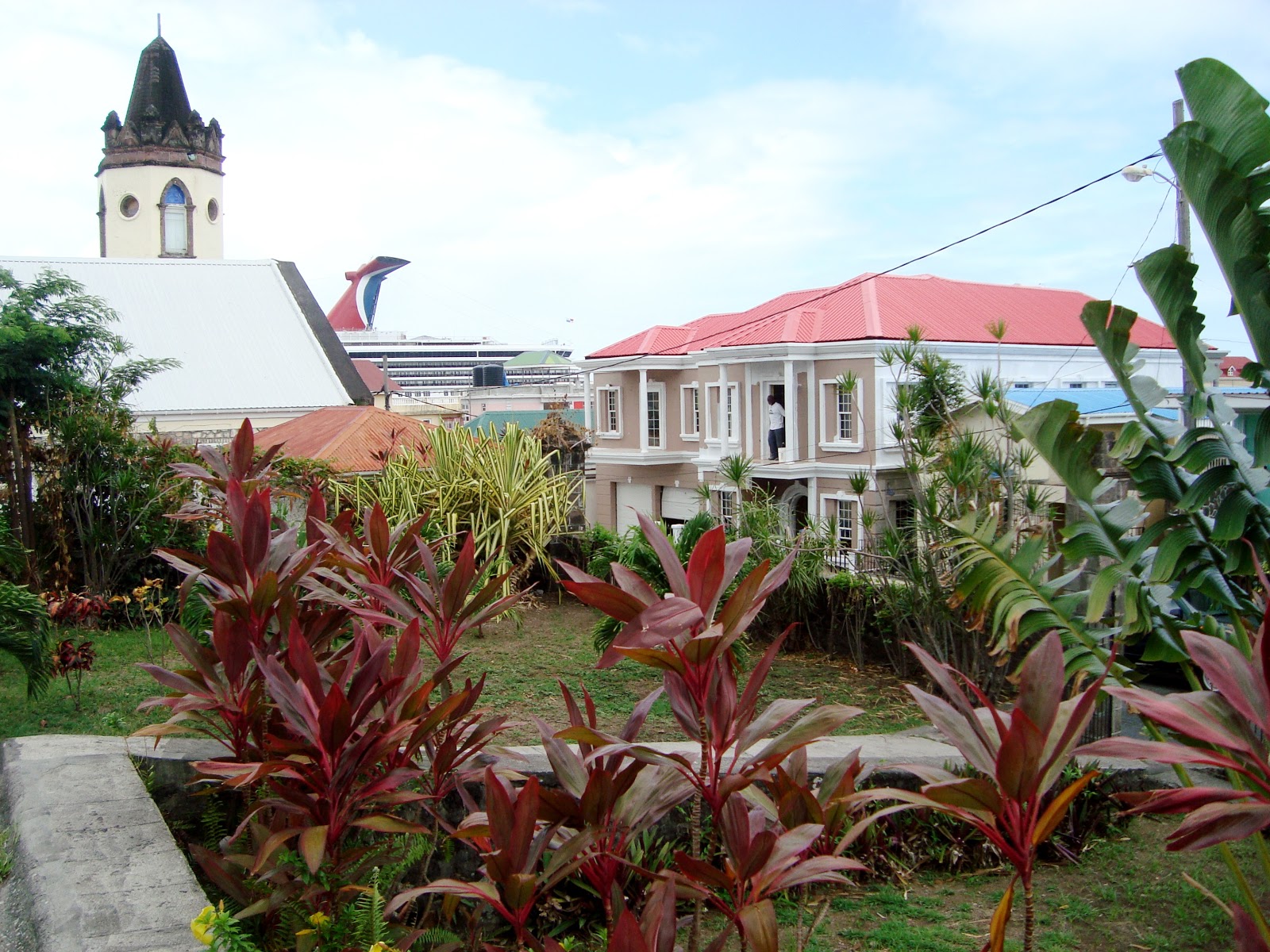 Dominica (Wai‘tu kubuli). A voyage to Commonwealth of Dominica