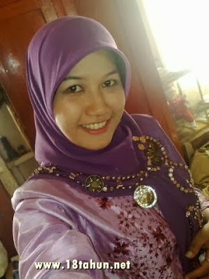 Foto Ngentot Ibu Guru Berjilbab