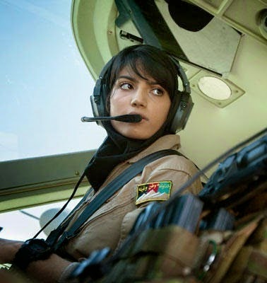 Nilofor Rhmani, Inilah Pilot Pesawat Tempur Afghanistan yang Cantik
