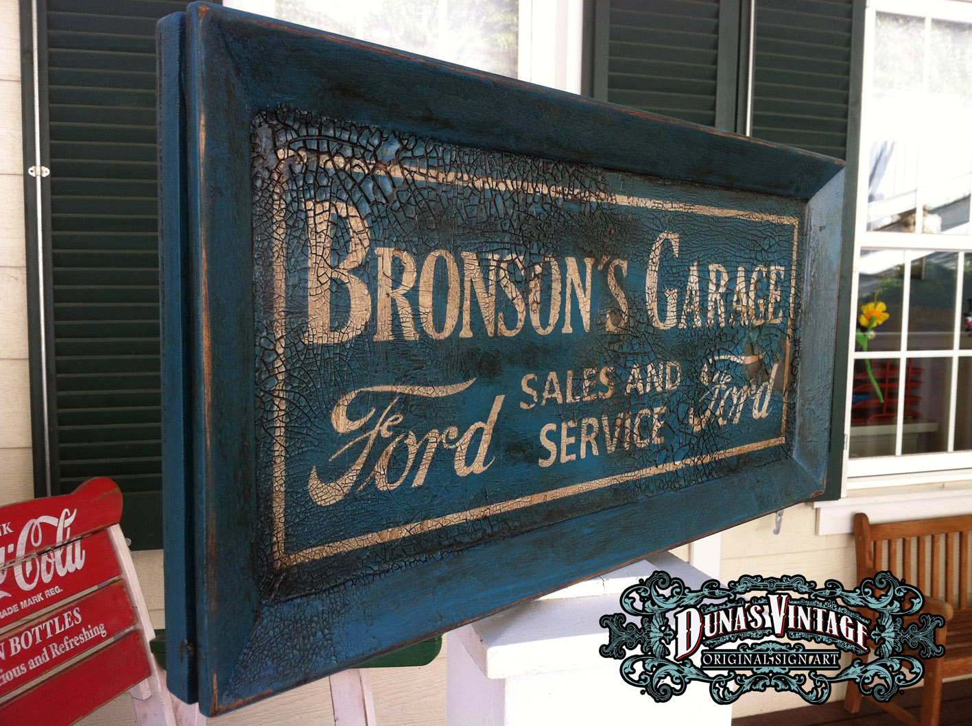 DUNA´S VINTAGE BRONSON´S GARAGE FORD, Duna´s Vintage. For Sale 100€.
