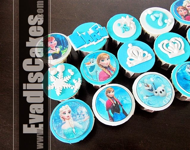 Top view picture of Frozen cupcakes