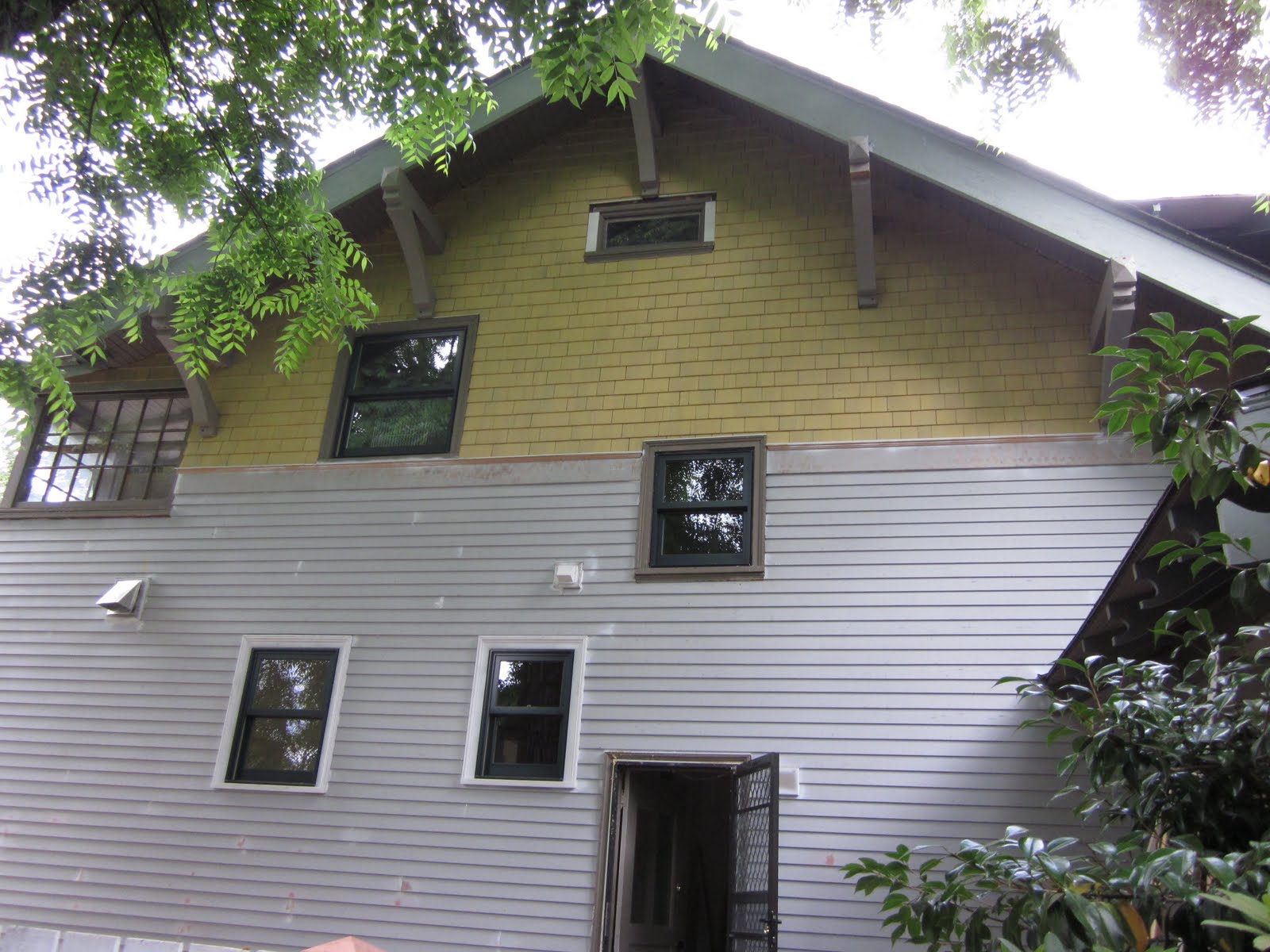 Laurelhurst Craftsman Bungalow Siding Progress