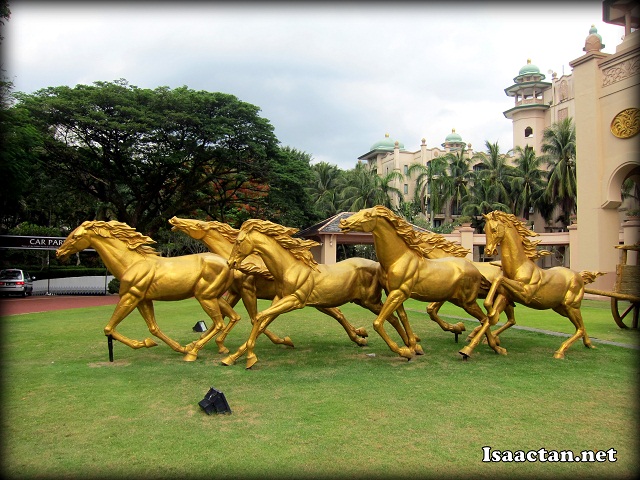 Golden Horse Palace