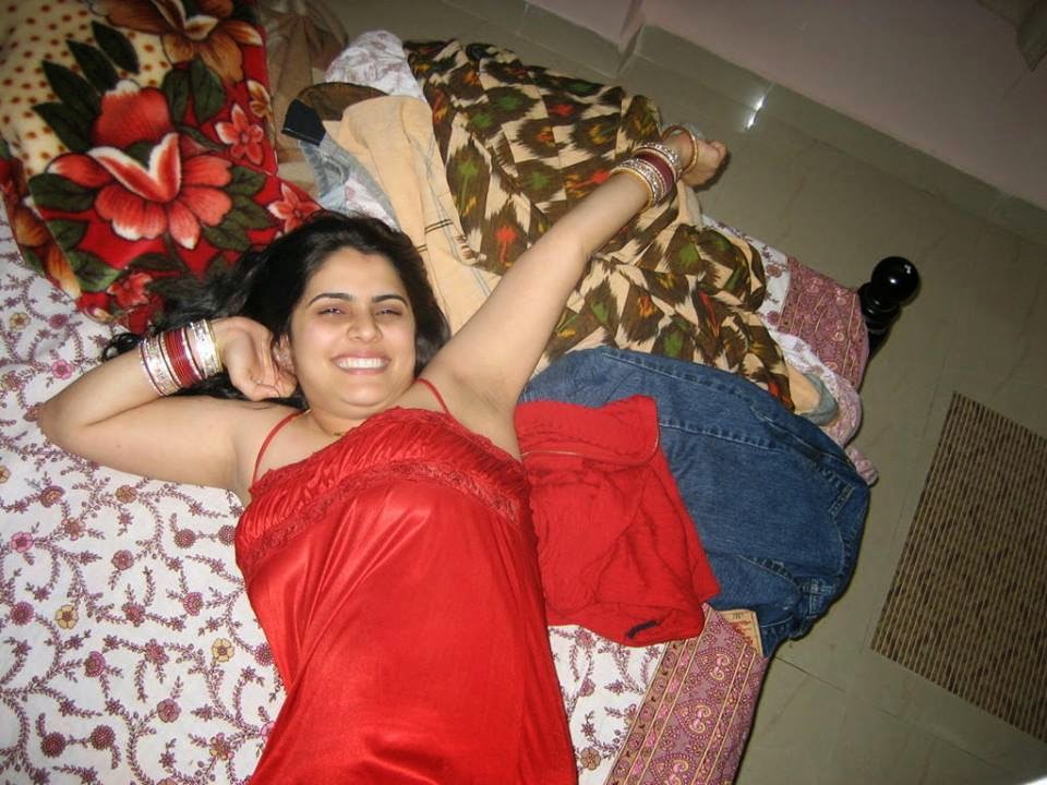 Indian mallu aunty fucking outdoor picnic