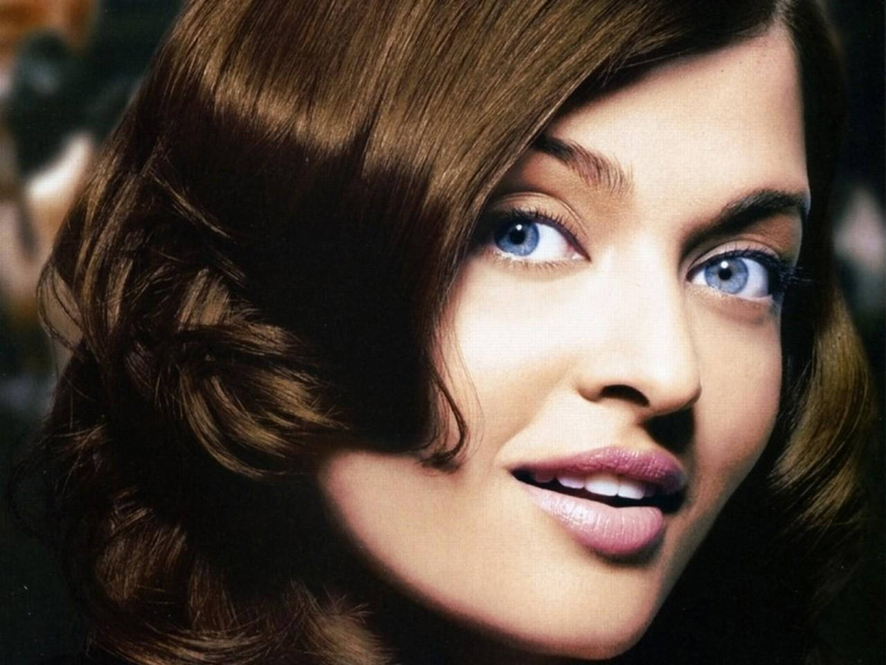 http://1.bp.blogspot.com/-ZU1N4LK3gBU/Tr_iKnNIW7I/AAAAAAAAN18/Zv5hirbbBos/s1600/Aishwarya+Rai+%2528111%2529.jpg