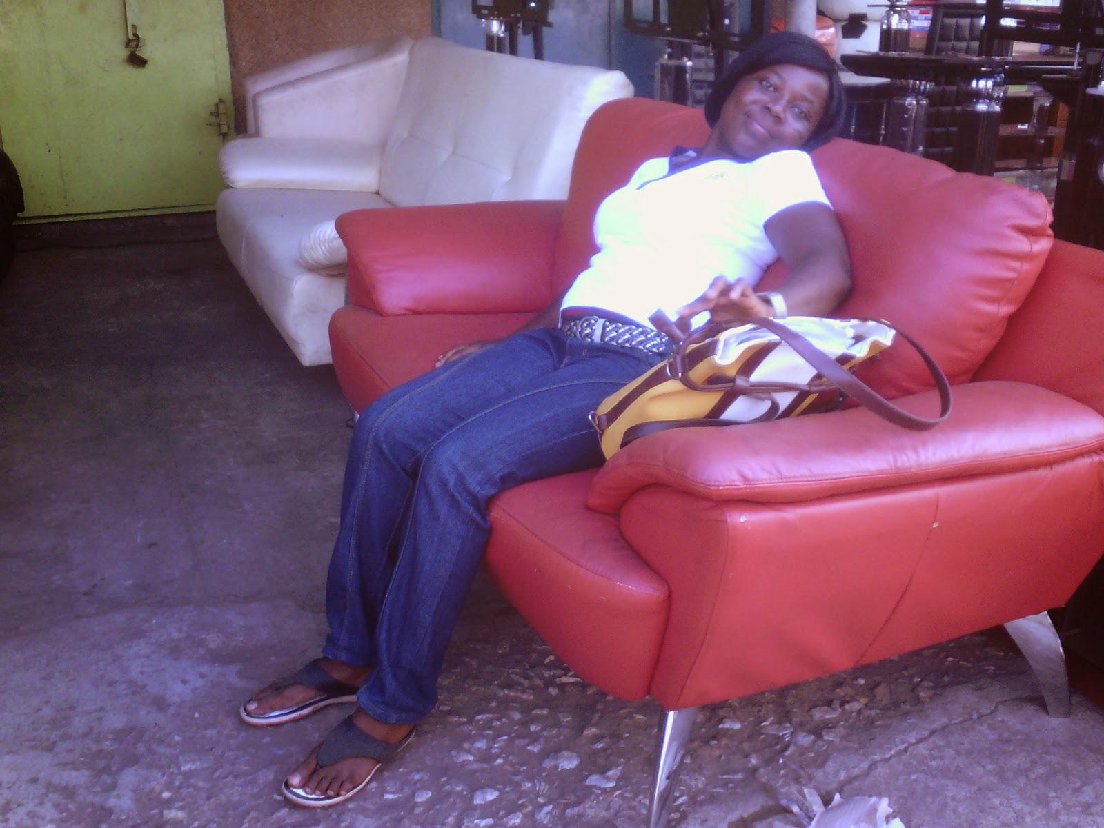 SECONDHAND GOODS INTO GHANAACCRA USED FURNITURE/CHAIRS AND MATRESSES