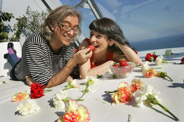 MOS A MOS, 14 de gener 2013 | Tast de poesia a l’Antic Teatre amb Víctor Amela i Roser Amills 3 MOS A MOS, 14 de gener 2013 | Tast de poesia a l’Antic Teatre amb Víctor Amela i Roser Amills - Roser Amills, escritora mallorquina