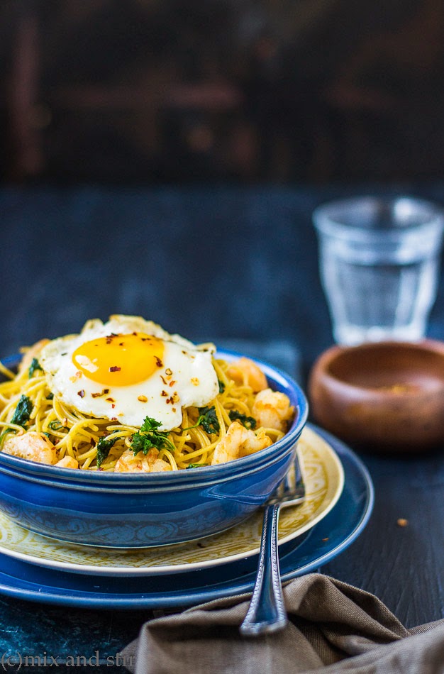 Mix and Stir: Garlic Prawn Pasta