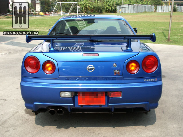r34 gtr rear