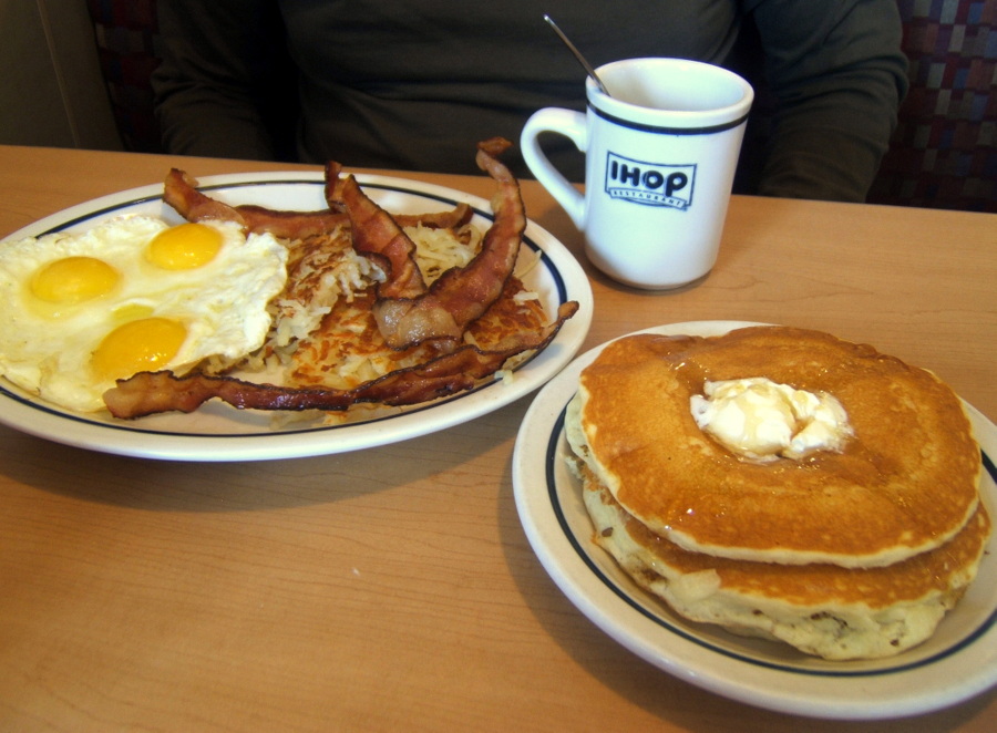 Ihop diner Las vegas USA, Such huge portions, Dong Dongs fa…
