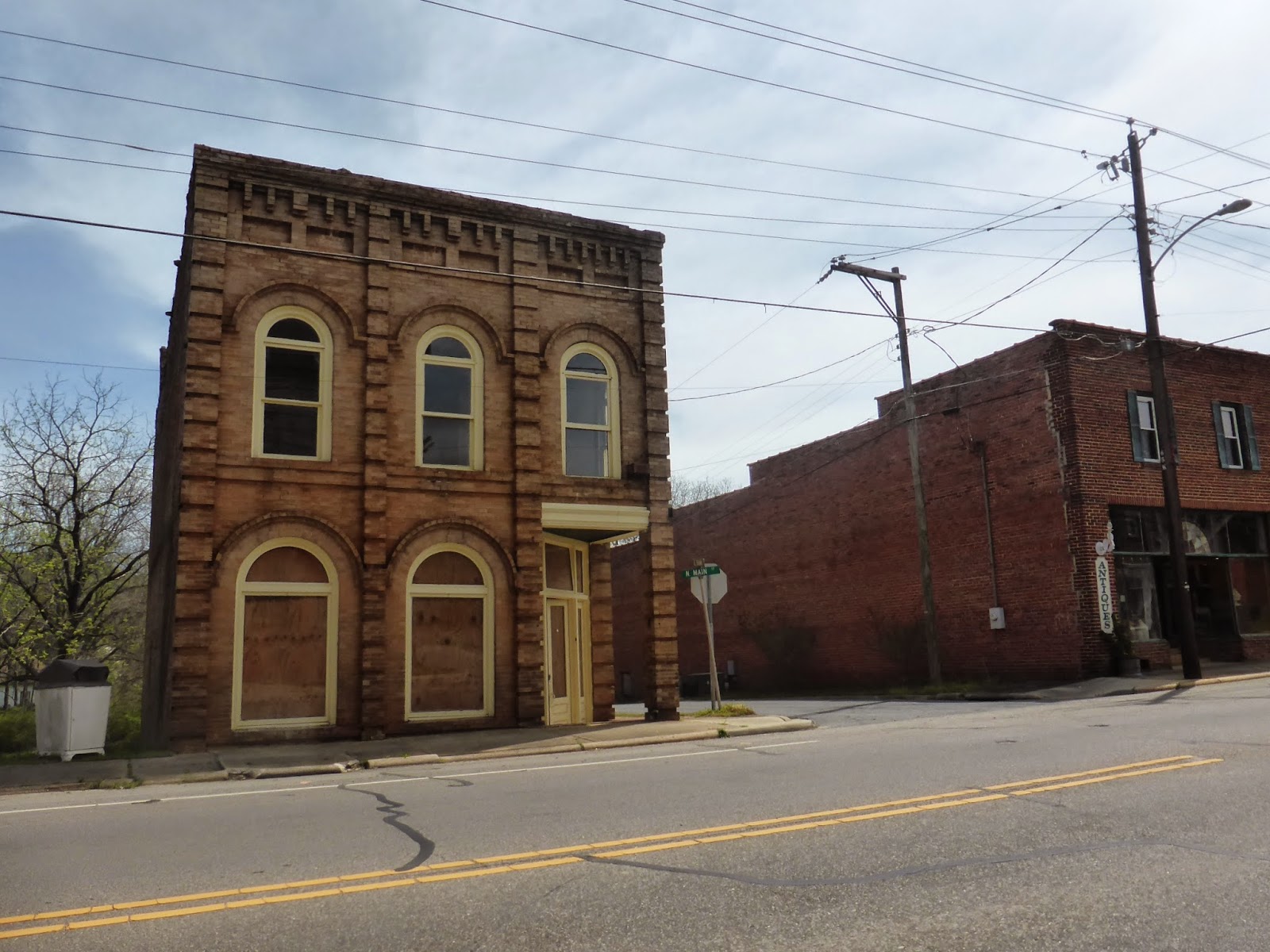Pinchpots Sunday morning, downtown Star, North Carolina, on the way to