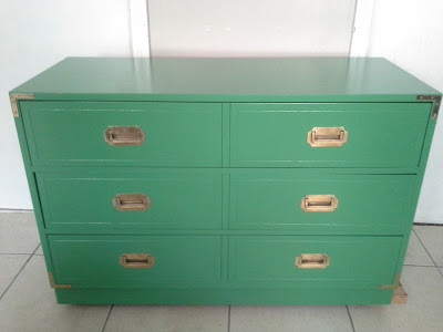 kelly green campaign dresser