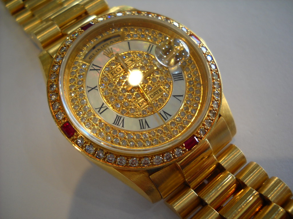 Nazman Enterprise Jam Tangan Emas