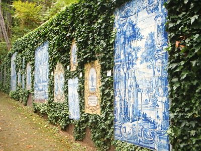 ARTE Y JARDINERÍA : SUPERFICIES VERTICALES. MATERIALES PARA EL JARDÍN