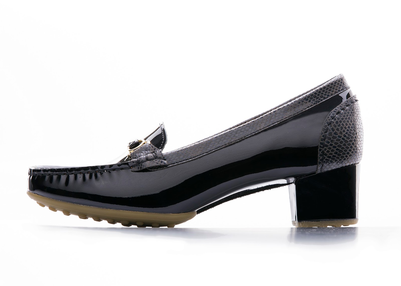 Kee Hua Chee Live! BONIA REVEALS NEW SHOES FOR CHRISTMAS Kee Hua Chee Live! BONIA REVEALS NEW SHOES FOR CHRISTMAS