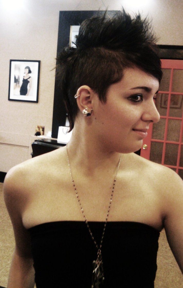 2011 Hairstyles Pictures: Mohawk haircuts hairstyles and fashion remains