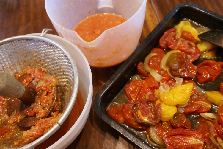 A Green and Rosie Life Homemade roasted tomato Passata