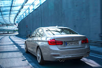 BMW-330e-30.jpg