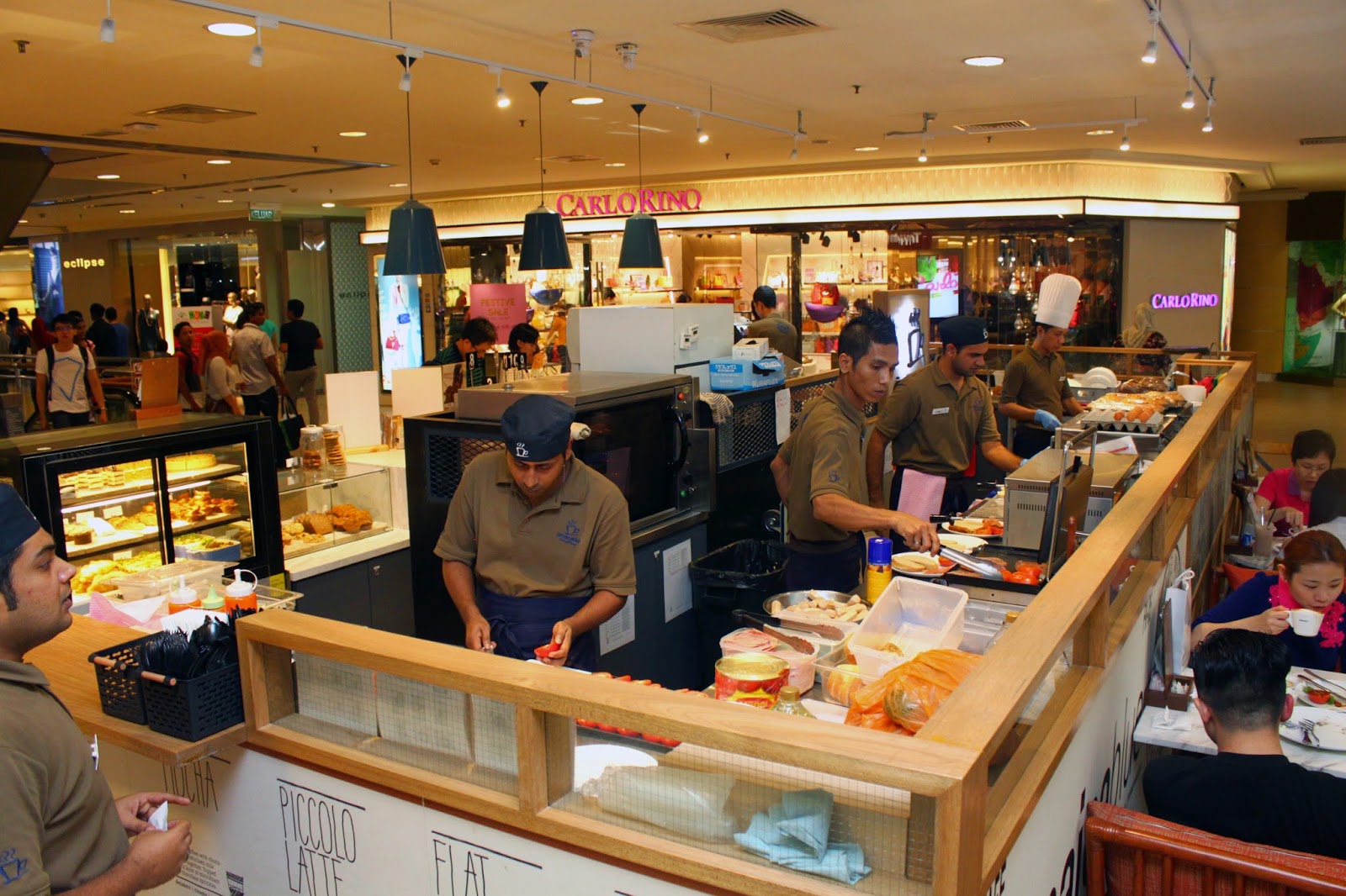 Jamaica Blue Cafe Midvalley Megamall, KL f i n d i n g // f a t s