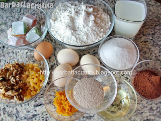 Cozonac cu nuca, stafide, rahat ingrediente reteta