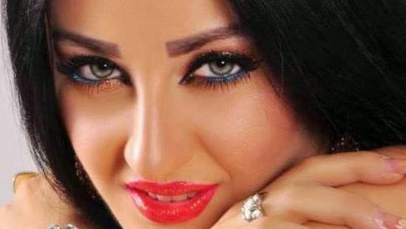 بلاغ ضد الراقصة صافيناز لمنعها من إحياء حفل في طنطا بلاغ ضد الراقصة صافيناز لمنعها من إحياء حفل في طنطا