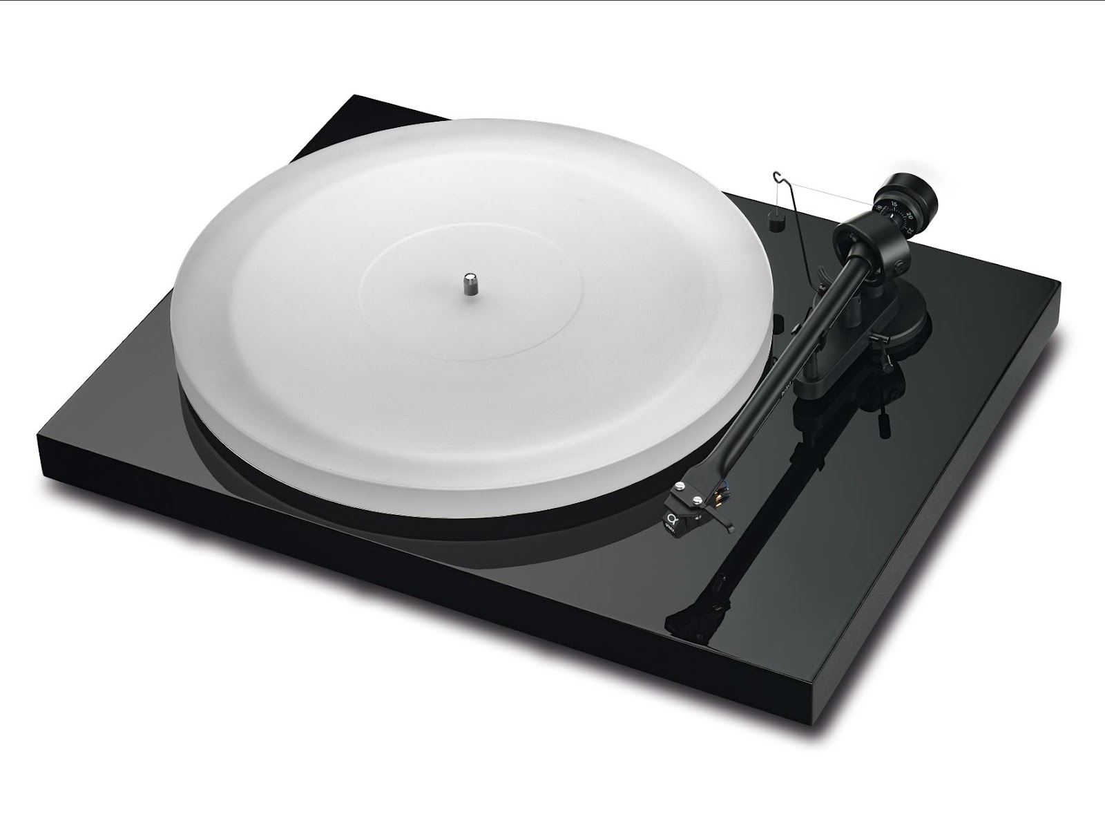 Classical ProJect's Debut III Esprit Turntable modern design by