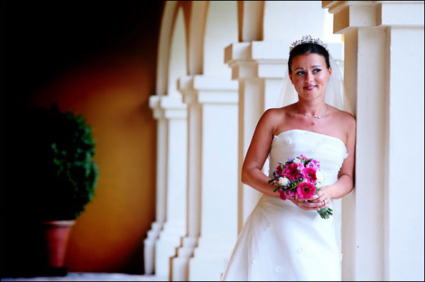 http://1.bp.blogspot.com/-Zks2fC2lTFw/UZBBaRbEE0I/AAAAAAAADG0/0EOsNIVagDg/s1600/Professional+Wedding+Photography+3.jpg