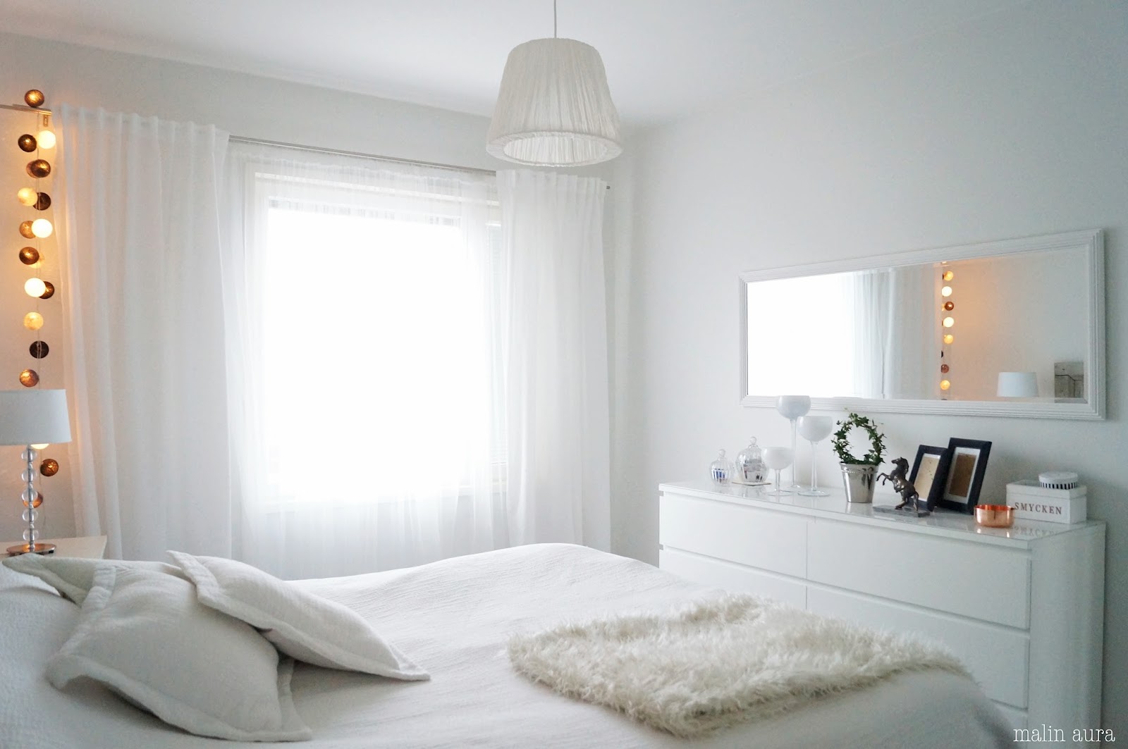 Hemma hos oss: sovrum i vitt,