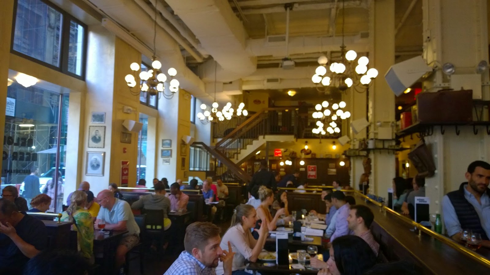 BELGIAN BEER CAFE e a t e r y R O W